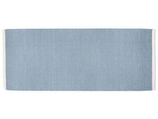 200 x 140 cm / Bleu clair